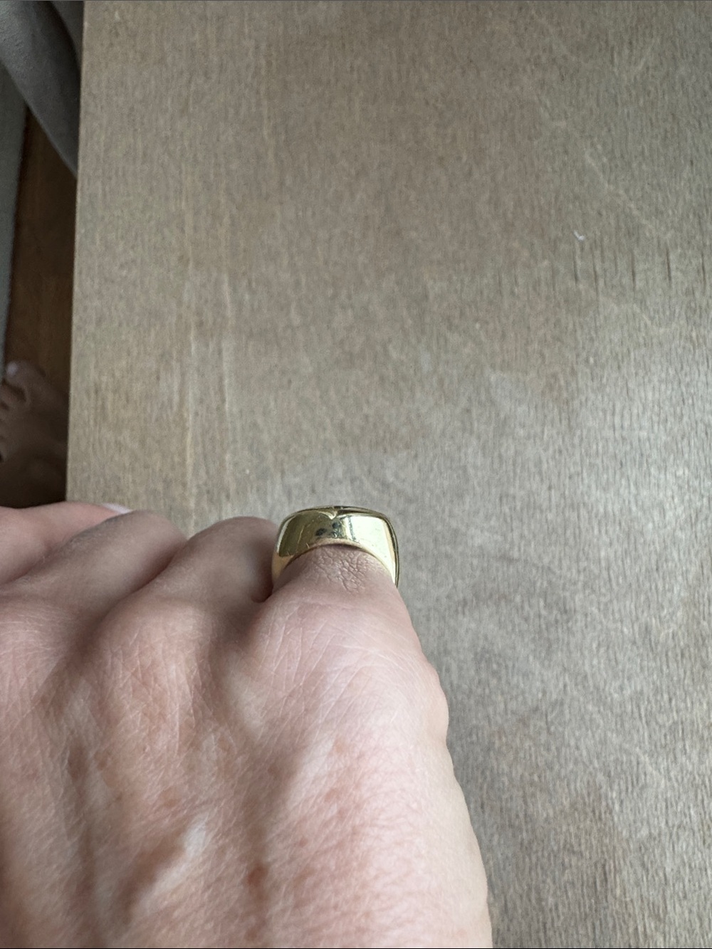 Gold and Diamond Vintage Ring - Picture 2 of 6